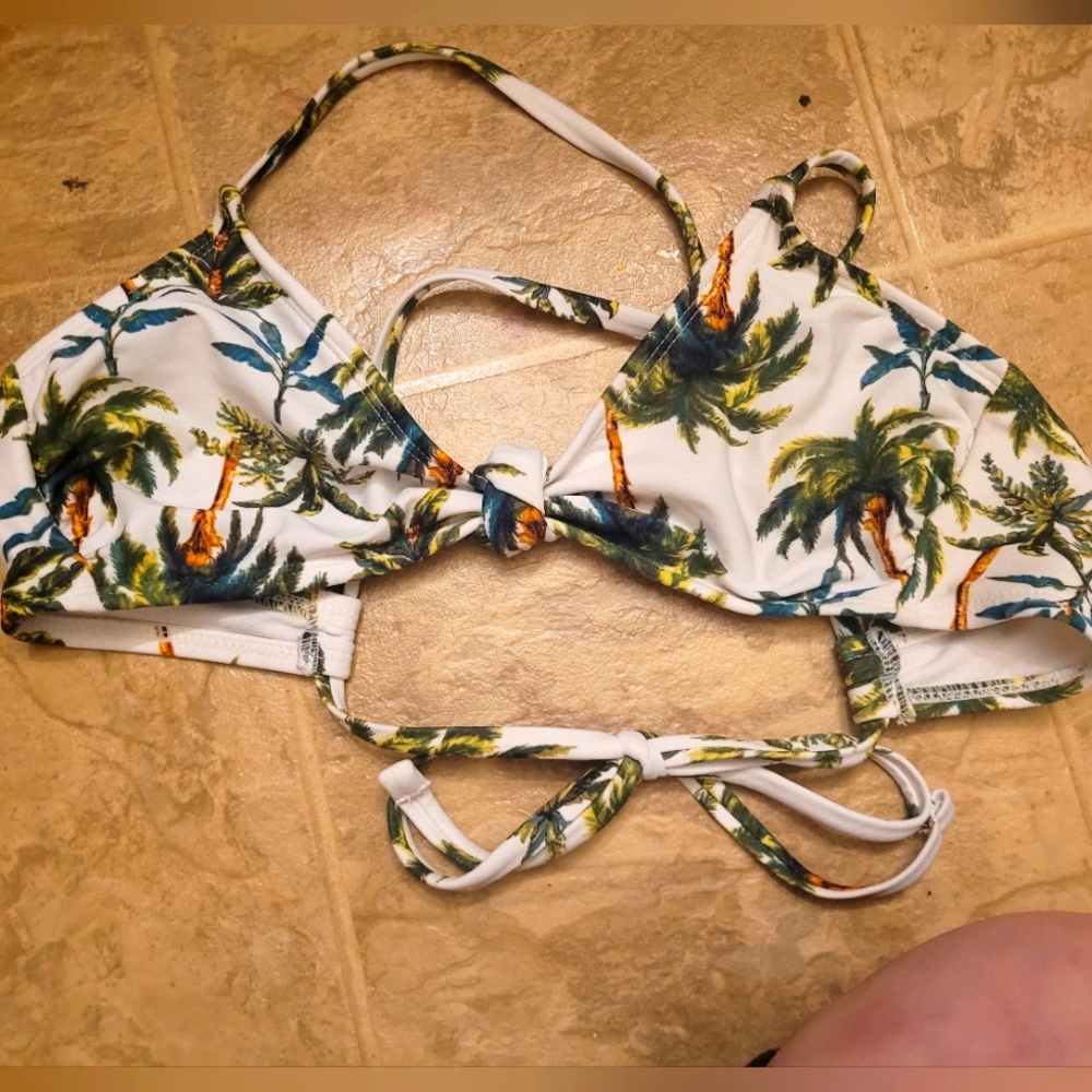 Bikini Tops Size Medium